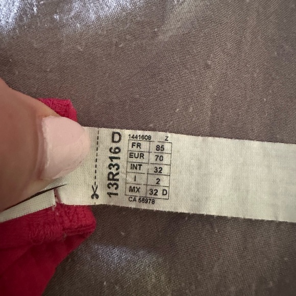 Ruby Red bra - Picture 4 of 4